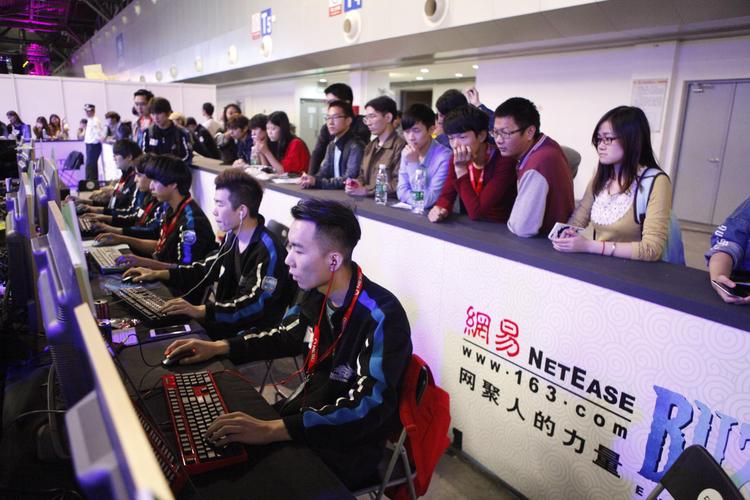 王者荣耀教皇搭配谁,教皇阵容搭配-第1张图片-平泛游戏 王者荣耀教皇搭配谁,教皇阵容搭配-第1张图片-平泛游戏